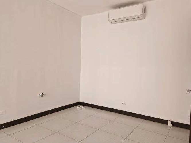 Alquiler de Oficina 90m² en plaza Bal Harbour, Paitilla - Imagen 3