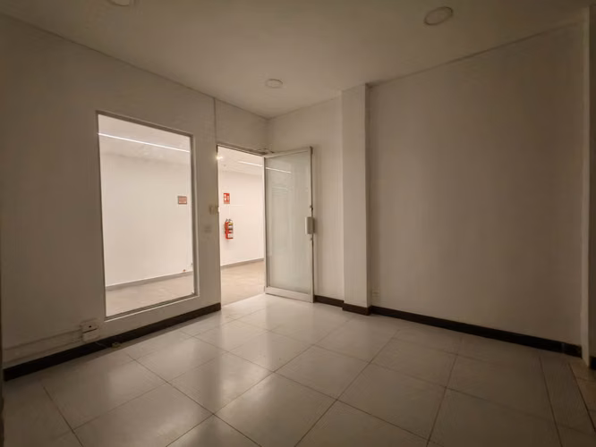 Alquiler de Oficina 90m² en plaza Bal Harbour, Paitilla - Imagen 4
