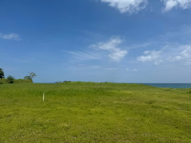 Venta de Terreno Frente al Mar en Punta Caelo
