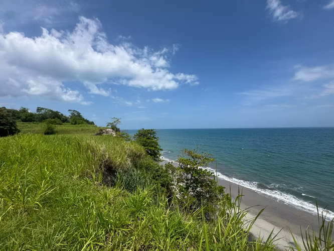 Venta de Terreno Frente al Mar en Punta Caelo
