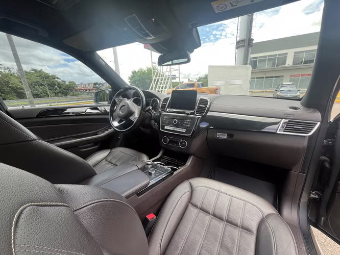 Mercedes-Benz GLS 400 4MATIC 2018 – Lujo, Potencia y Confort para 7 Pasajeros