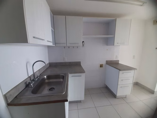 Venta de Apartamento de 3 Recámaras con Balcón en PH ILO