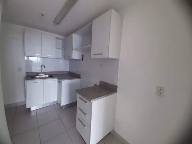 Venta de Apartamento de 3 Recámaras con Balcón en PH ILO