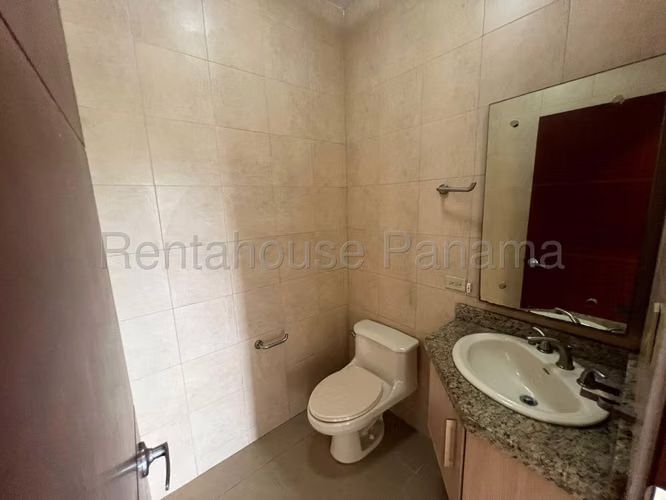 Oportunidad Apartamento en venta Embassy Village Albrook  25YCG9756