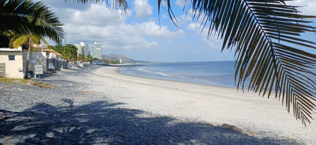 Alquiler de casa de playa en coronado con club de playa