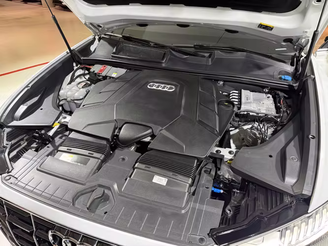 AUDI Q8 55 TFSI QUATTRO 2023