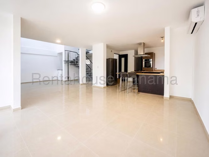 ALQUILER DE CASA EN VILLA SUR COSTA SUR HQ