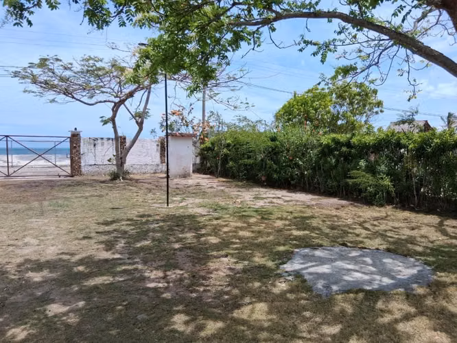 Ganga se vende casa playa Gorgona  350 mil. - Imagen 2