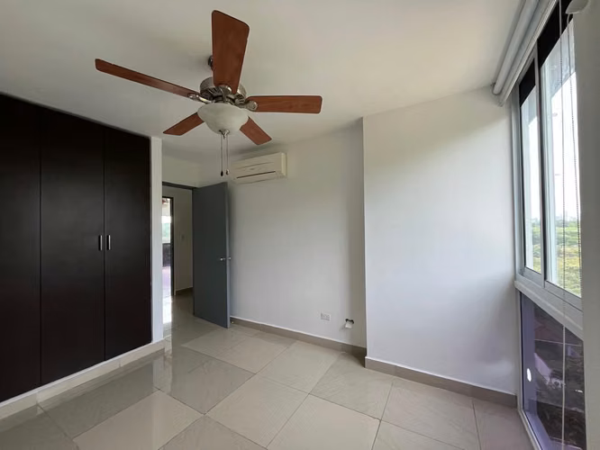 Alquiler de Apartamento en PH Pine Hills, Rodeado de Naturaleza - Imagen 12