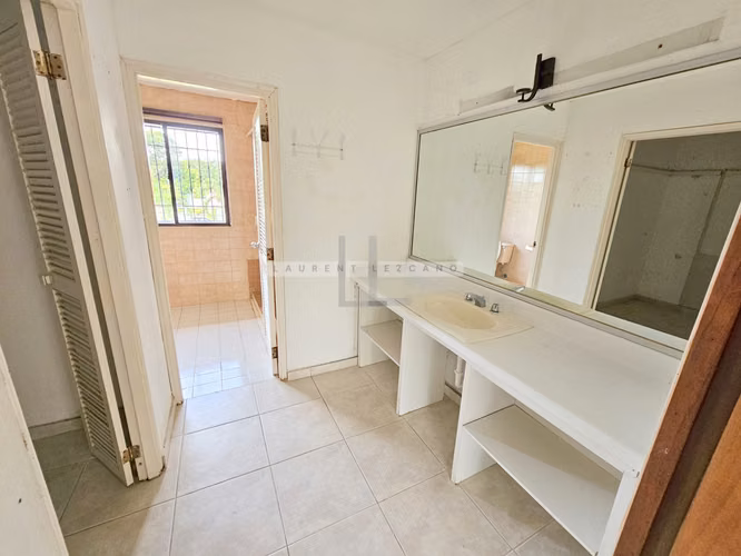 Venta Casa Unifamiliar Urbanización La Meseta - Las Cumbres. Haga una oferta