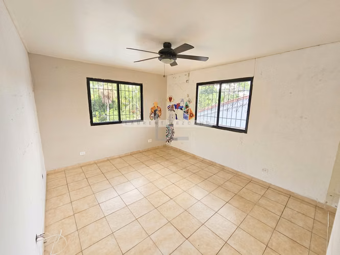 Venta Casa Unifamiliar Urbanización La Meseta - Las Cumbres. Haga una oferta