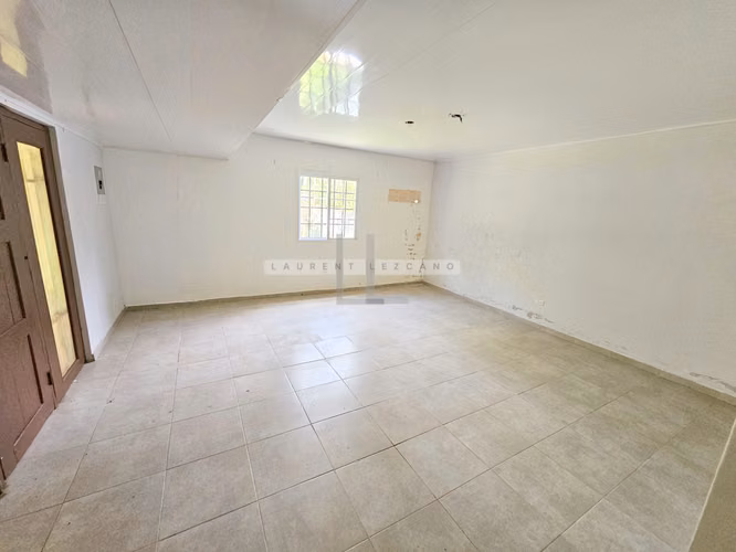 Venta Casa Unifamiliar Urbanización La Meseta - Las Cumbres. Haga una oferta