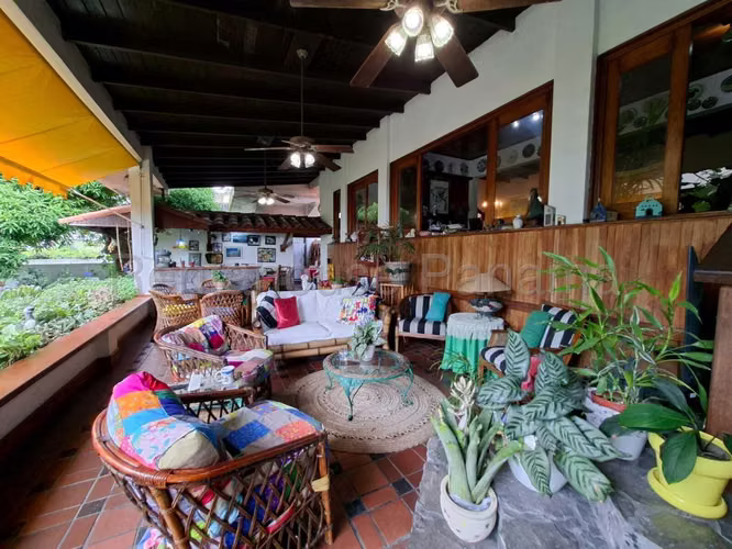 VENTA DE CASA EN CASA LOS ANGELES HQ