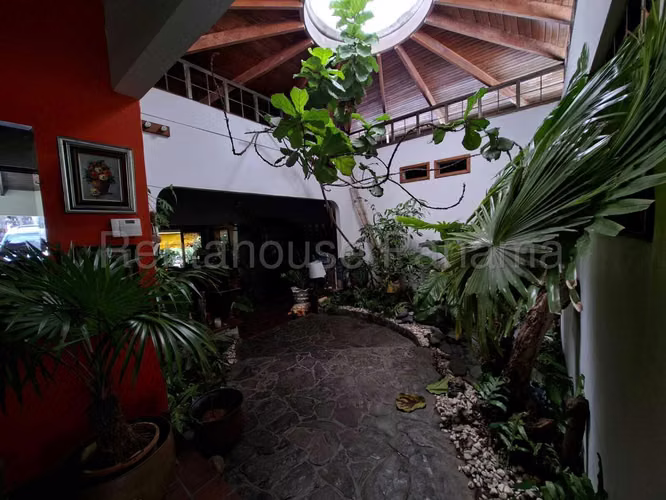 VENTA DE CASA EN CASA LOS ANGELES HQ