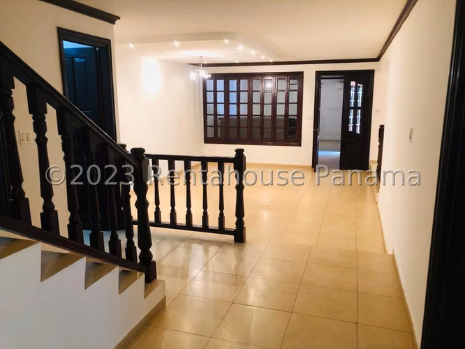 Vendo Casa en La Alameda KA26-2865