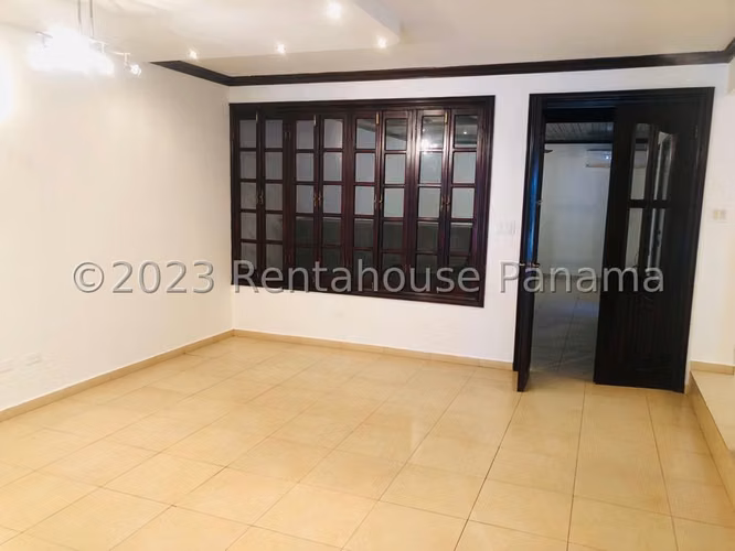 Vendo Casa en La Alameda KA26-2865