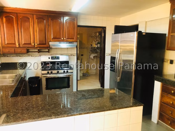 Vendo Casa en La Alameda KA26-2865