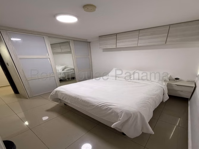 Vendo Apartamento en Carrasquilla KA26-2626