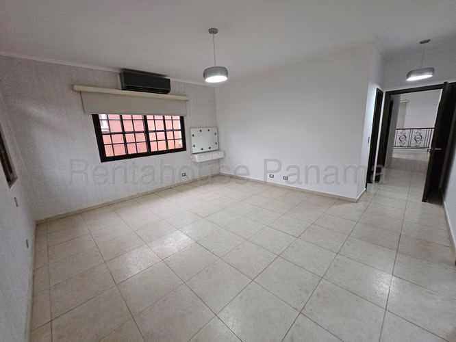 Alquilo Casa en Costa Sur KA27-164