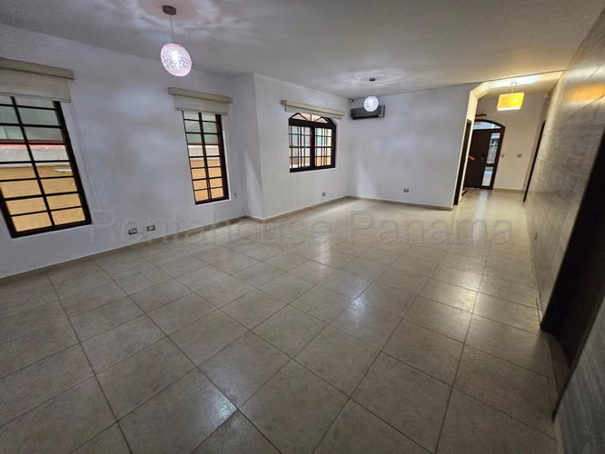 Alquilo Casa en Costa Sur KA27-164