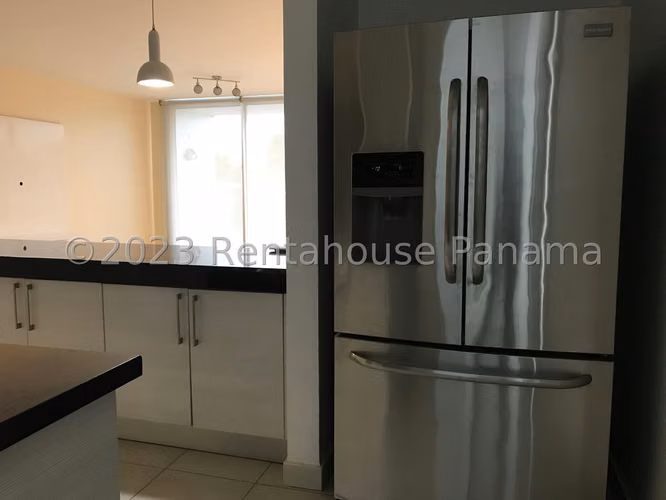 Se Vende Apartamento en Clayton MDV26-7465