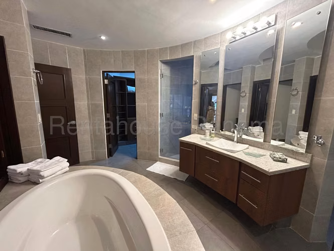 Se Vende Apartamento en Clayton MDV26-7214