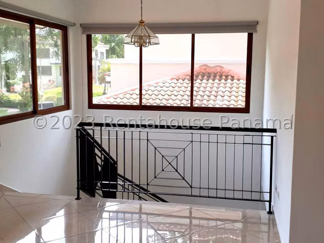 Se Vende Casa en Clayton MDV26-4072
