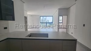 Alquiler de Apartamento con 110m2 en Punta Paitilla PH Aquapoint 27-52SR