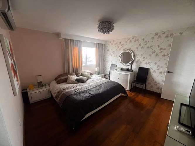 AMPLIO Y HERMOSO APARTAMENTO CON ENTRADA DIRECTA AL PARQUE OMAR