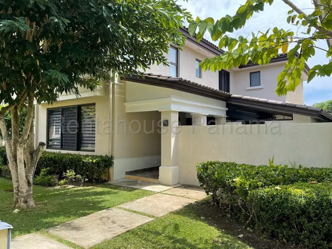 ALQUILER DE CASA EN PANAMA PACIFICO ABS