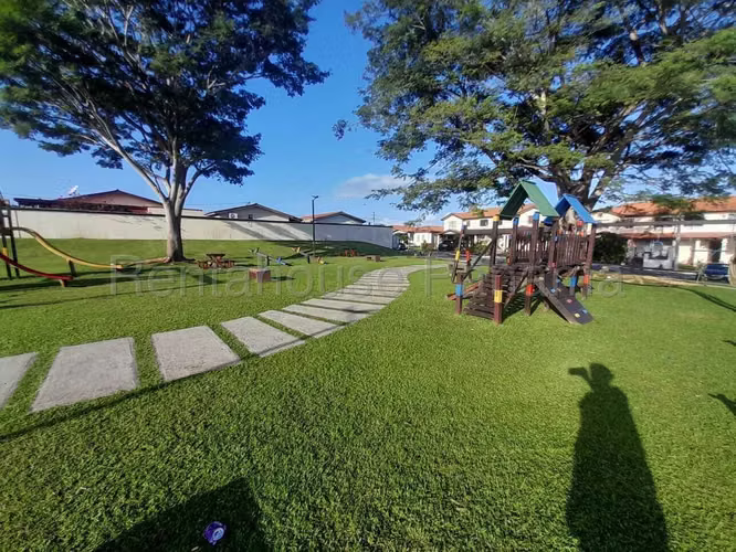 VENTA DE CASA EN MONTELIMAR CHORRERA ABS