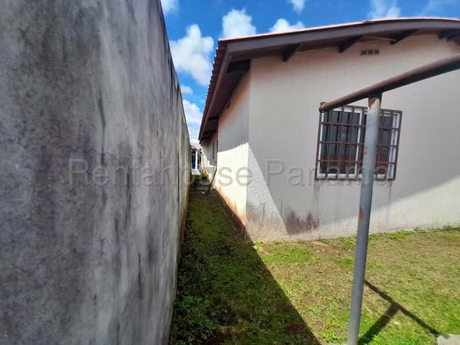 VENTA DE CASA EN MONTELIMAR CHORRERA ABS
