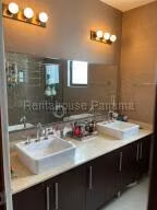 Alquiler de Casa con 242m2 en Panama Pacifico PH River Valley 27-405SR