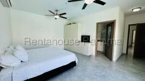 Venta de Casa con 150m2 en Coronado PH La Mare 26-2894SR