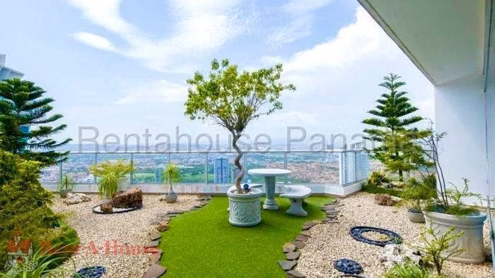 Se Vende Apartamento en Costa del Este LA26-5948
