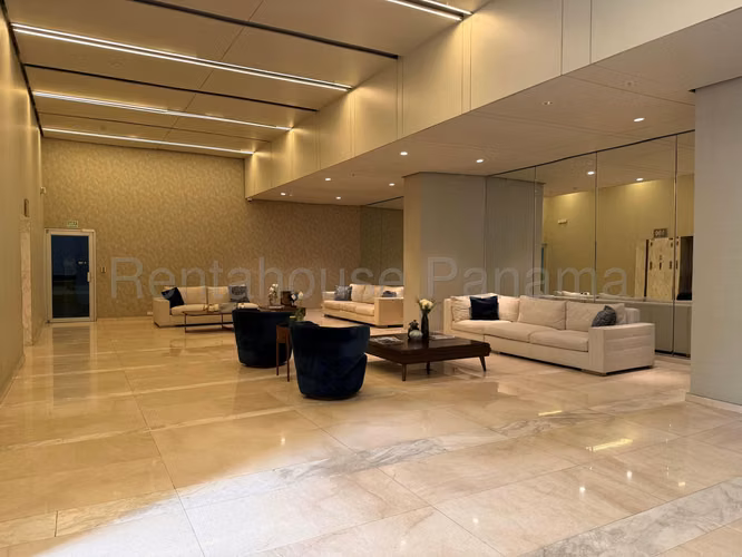 Se Vende Apartamento en Costa del Este LA27-261