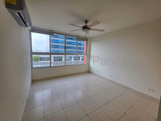 Se Vende Apartamento en Costa del Este LA26-6012