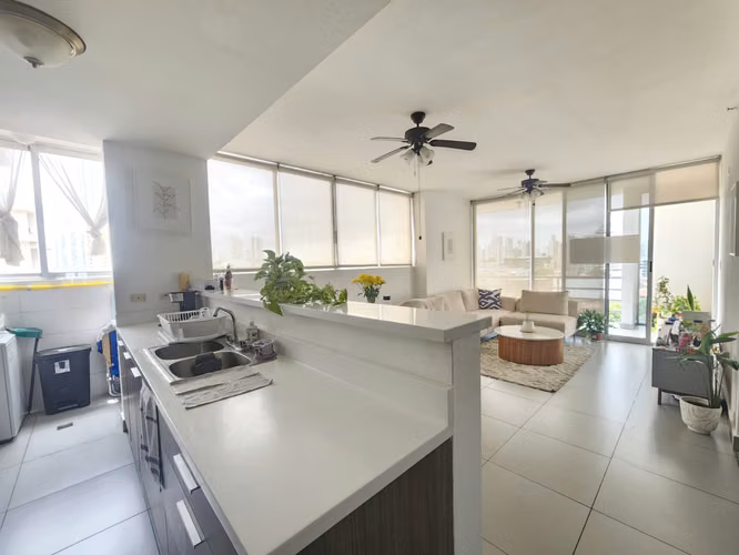 Venta de Apartamento en PH Trio, El Carmen