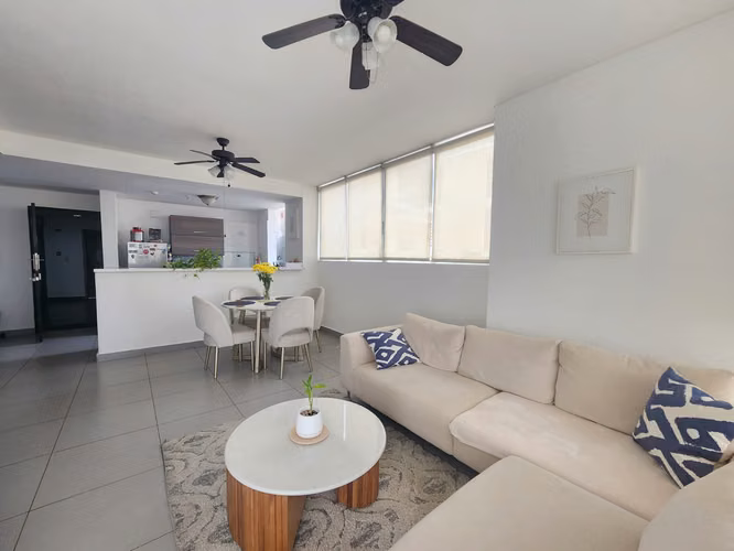 Venta de Apartamento en PH Trio, El Carmen