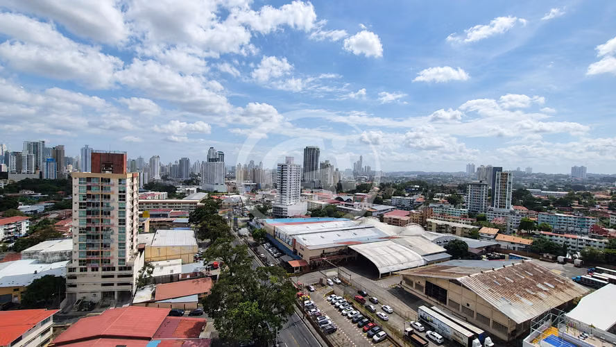 Remate Bancario Venta Apartamento PH Premium Vía España 3 Recámaras