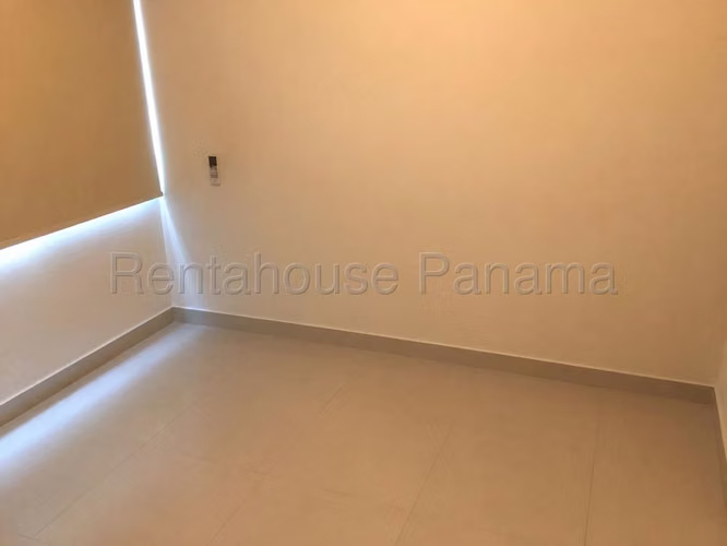 Alquiler de Apartamento con Línea blanca en Panama Pacifico Ph PH MIDRISE EC