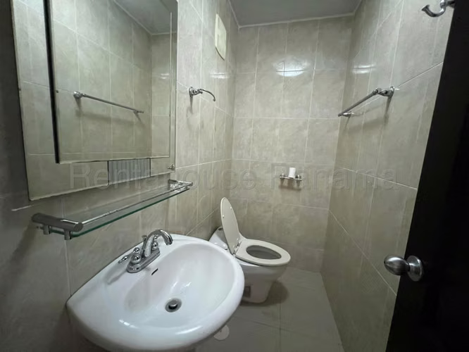 Venta de Apartamento con Línea blanca en Obarrio Ph sophia Tower EC