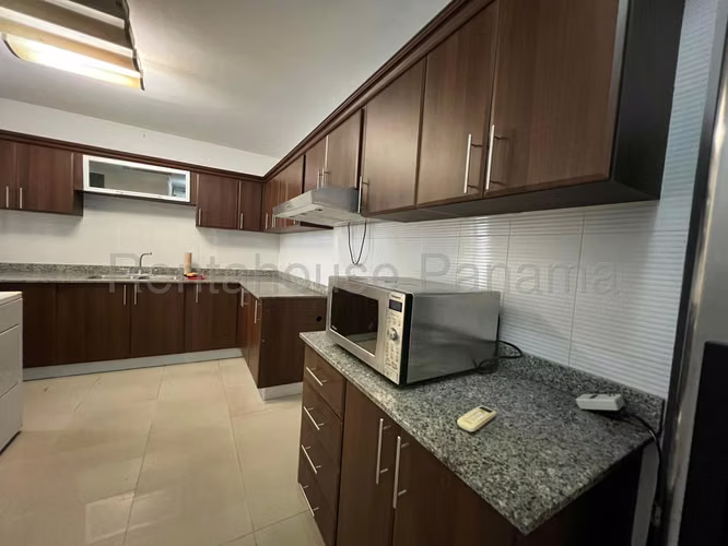 Venta de Apartamento con Línea blanca en Obarrio Ph sophia Tower EC