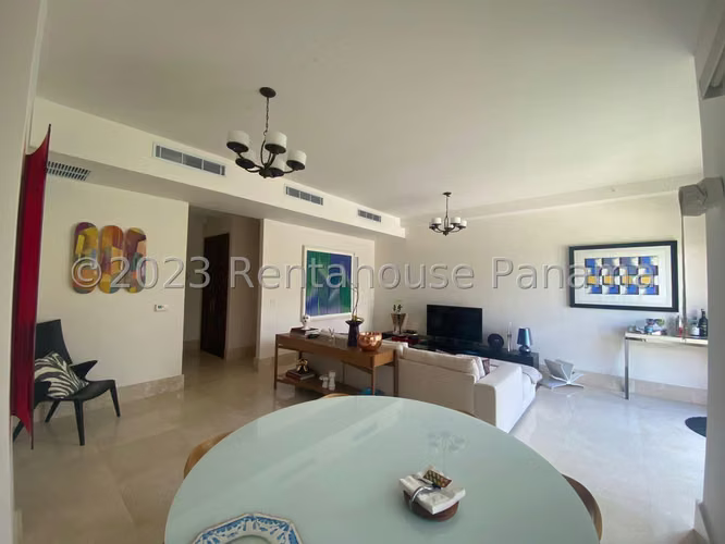 Vendo Apartamento en Santa Maria OF