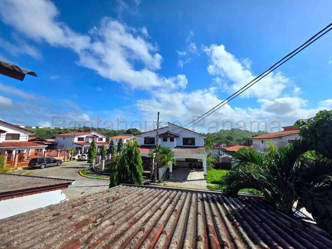 Venta de Casa en Las Cumbres Quintas del Lago 148 Mts PD