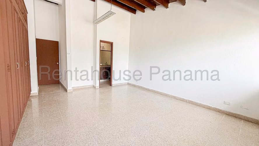 Venta de Casa en La Alameda Casa 354 Mts PD