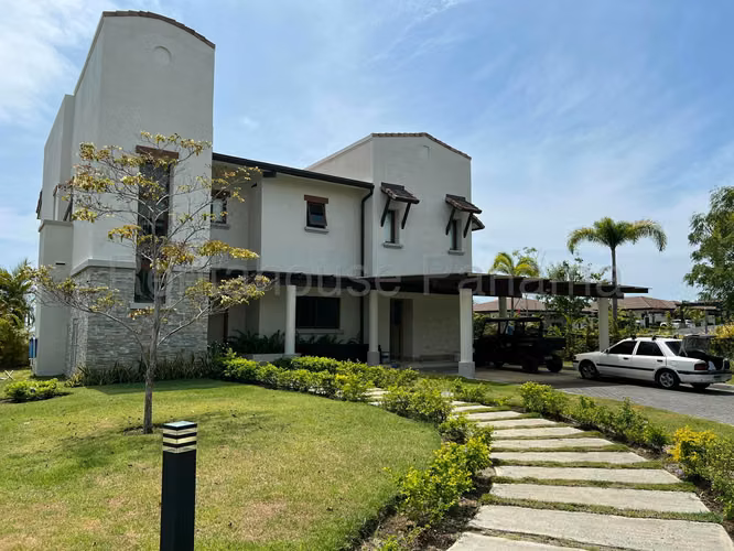 Alquiler de Casa en San Carlos Marinazul