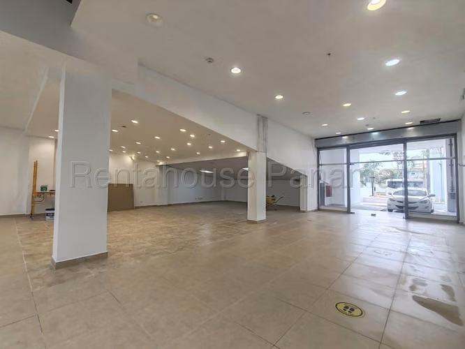 Local Comercial en PB en Alquiler en Costa del Este 27PPM200