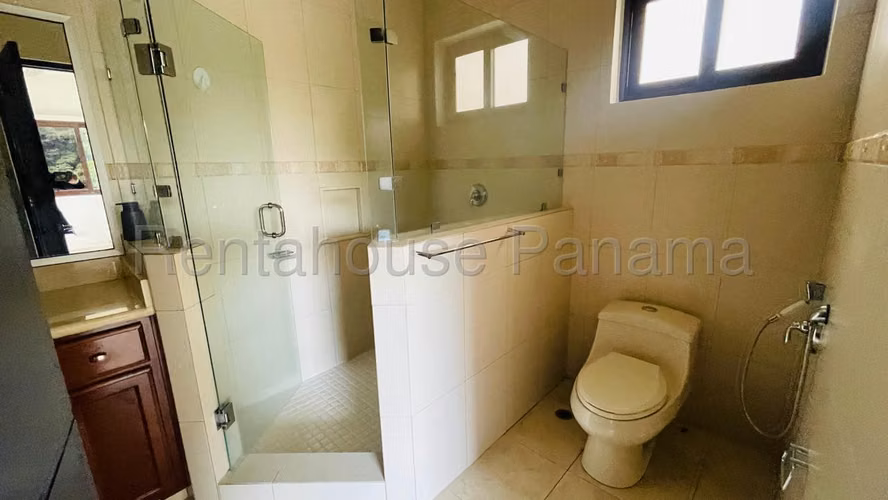 Venta de Casa en Costa del Este Paseo del Parque Solo Cliente Directo LFC
