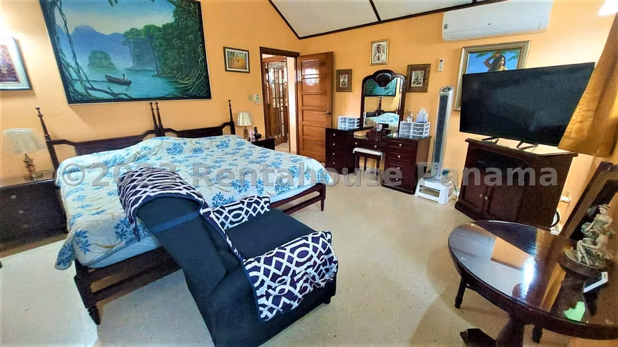 Venta de Casa en La Alameda Casa Solo Cliente Directo LFC